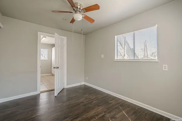 $750 | 2323 Arbor Place, Unit 2, San Antonio, TX 78207