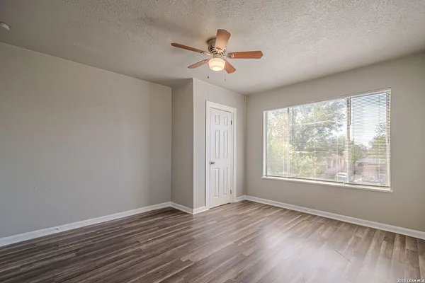 $750 | 2323 Arbor Place, Unit 2, San Antonio, TX 78207