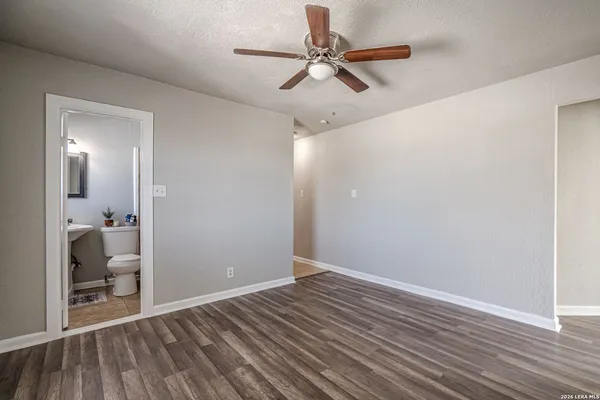$750 | 2323 Arbor Place, Unit 2, San Antonio, TX 78207