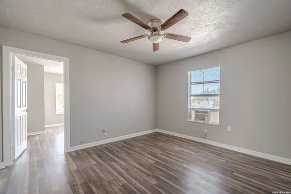 $750 | 2323 Arbor Place, Unit 2, San Antonio, TX 78207