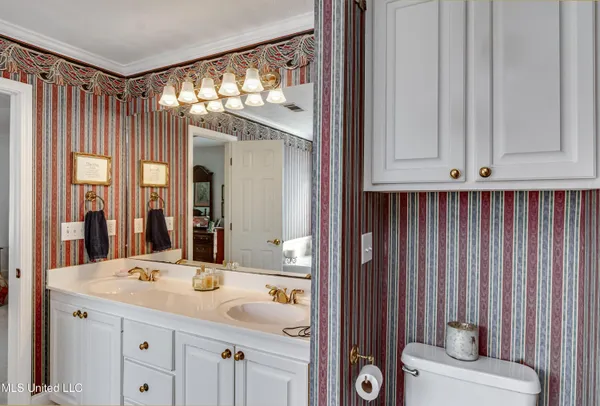 $369,000 | 218 Harbor Lane, Brandon, MS 39047