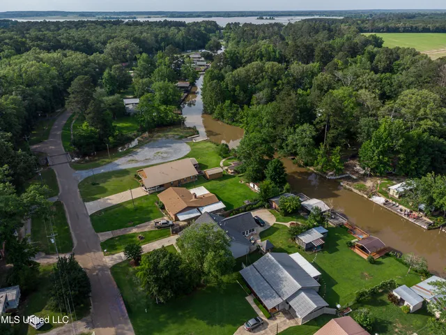 $375,000 | 218 Harbor Lane, Brandon, MS 39047