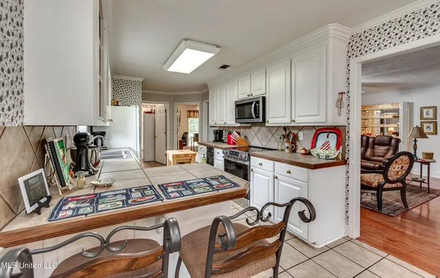 $375,000 | 218 Harbor Lane, Brandon, MS 39047