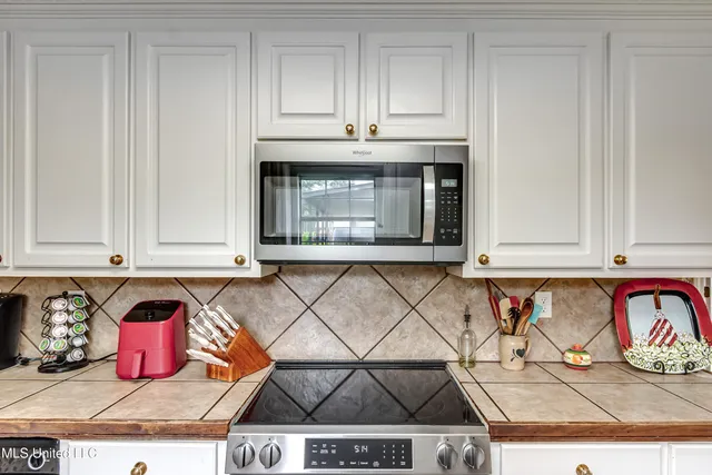 $375,000 | 218 Harbor Lane, Brandon, MS 39047