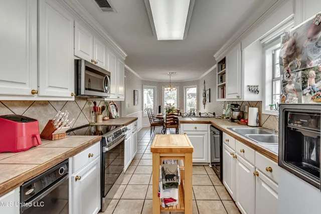 $375,000 | 218 Harbor Lane, Brandon, MS 39047