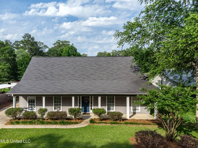 $375,000 | 218 Harbor Lane, Brandon, MS 39047