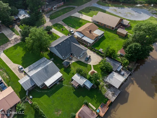 $375,000 | 218 Harbor Lane, Brandon, MS 39047