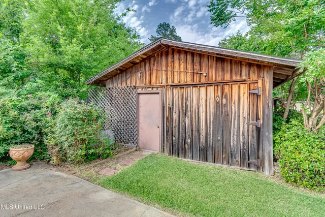 $375,000 | 218 Harbor Lane, Brandon, MS 39047