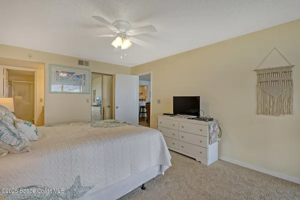 $3,000 | 5801 North Banana River Boulevard, Unit 923, Cape Canaveral, FL 32920