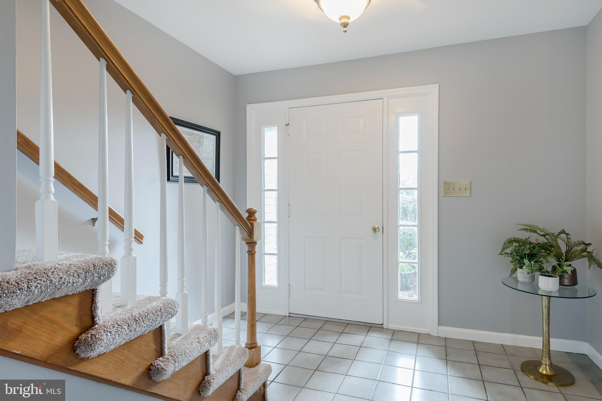 998 Mill Mar Road Lancaster, PA 17601 - Photo 22 of 29 Tile foyer