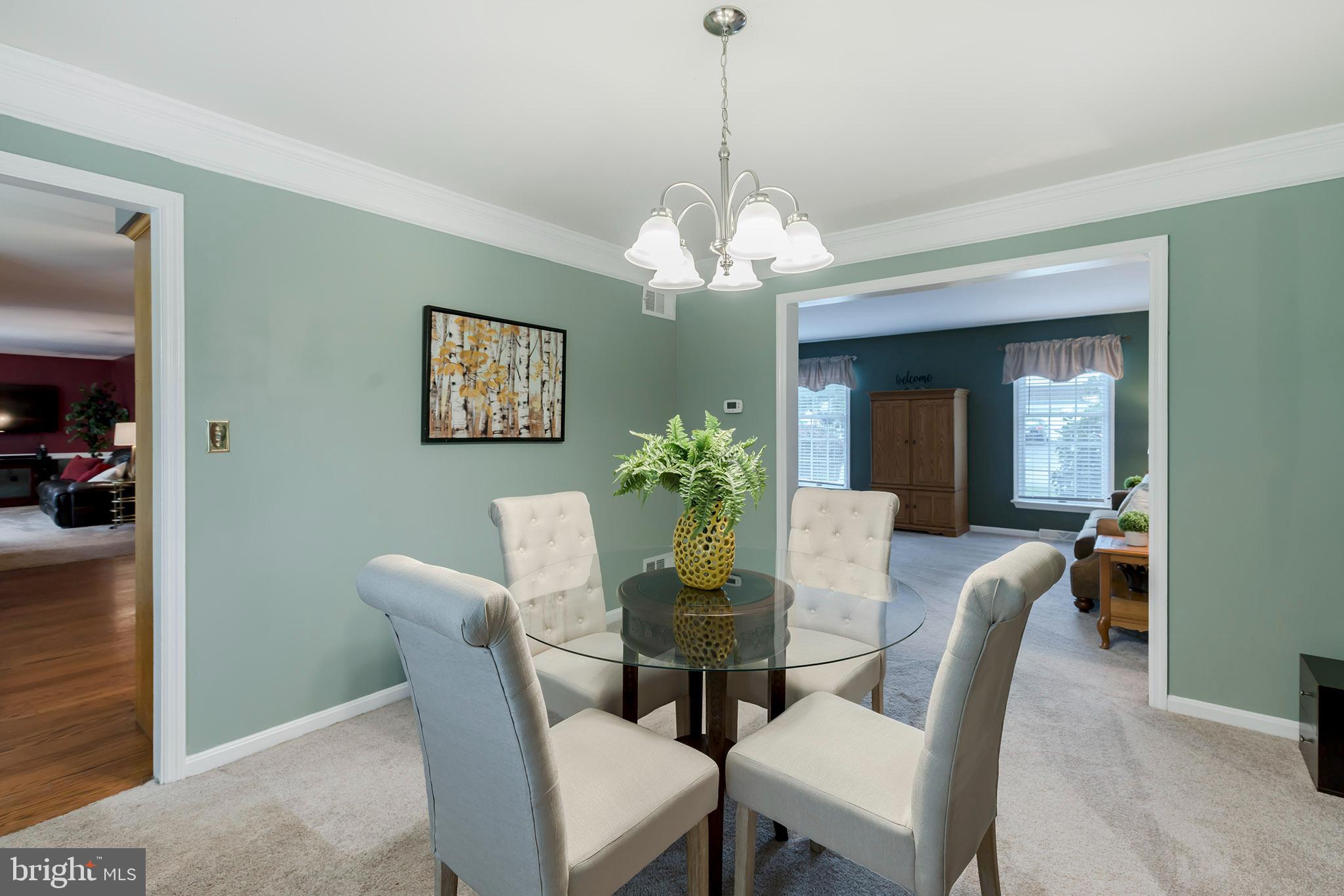 998 Mill Mar Road Lancaster, PA 17601 - Photo 8 of 29 Dining Room