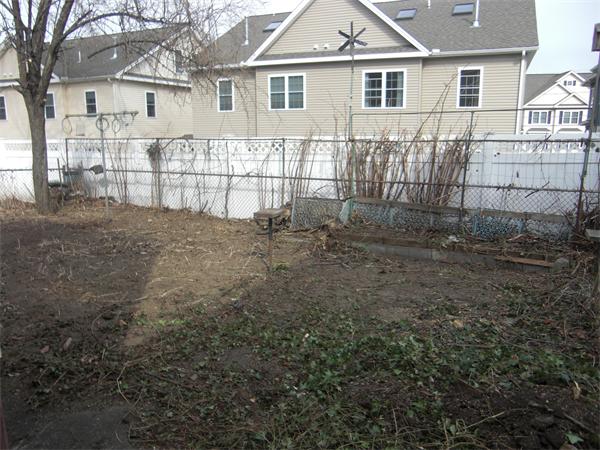 15 St James Road Medford, MA 02155 - Photo 3 of 15 Gallery Image 3