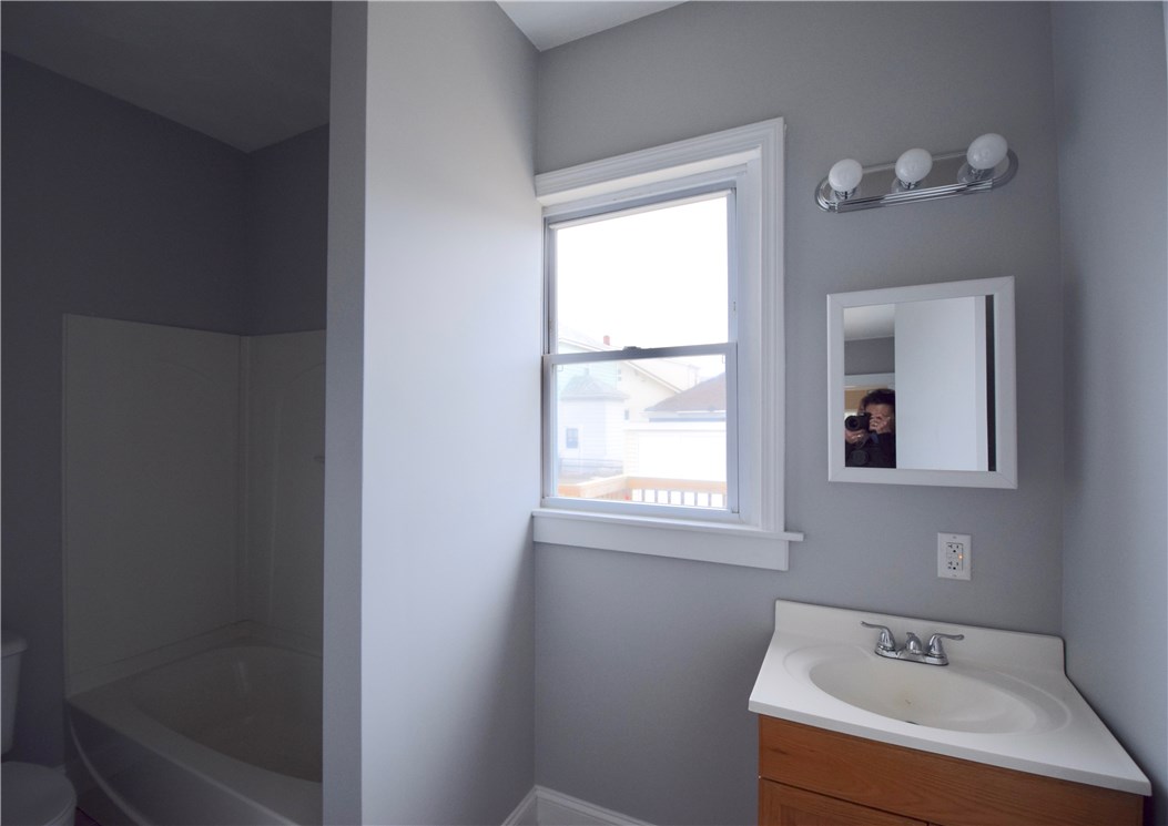 476 Power Road Pawtucket, RI 02860 - Photo 10 of 11 Modern bathroom.