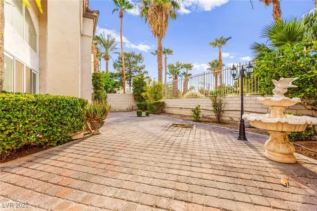 $824,999 | 409 Indigo Springs Street, Henderson, NV 89014