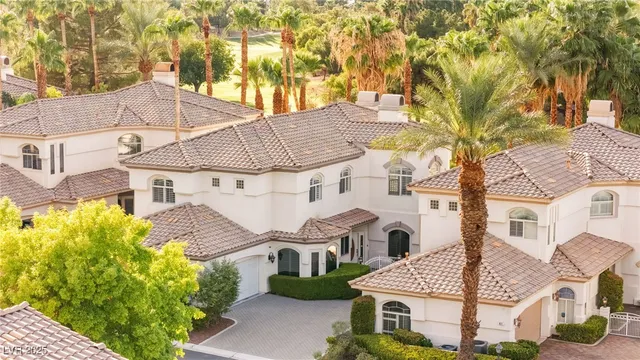 $824,999 | 409 Indigo Springs Street, Henderson, NV 89014