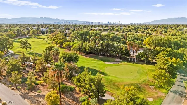 $824,999 | 409 Indigo Springs Street, Henderson, NV 89014