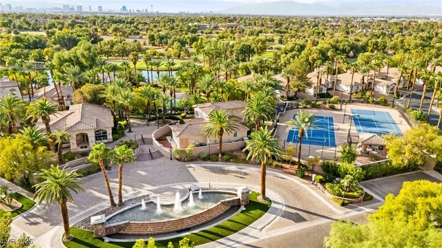 $824,999 | 409 Indigo Springs Street, Henderson, NV 89014