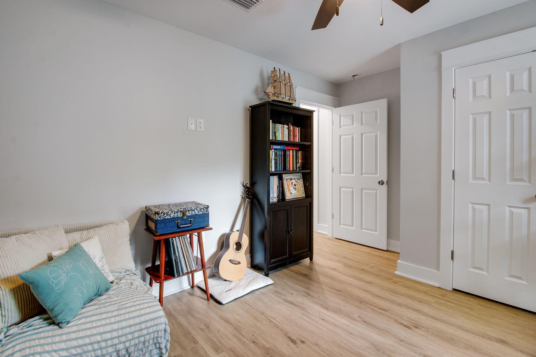 43 Crocus Avenue DeFuniak Springs, FL 32433 - Photo 11 of 20 a living room with furniture and wooden floor