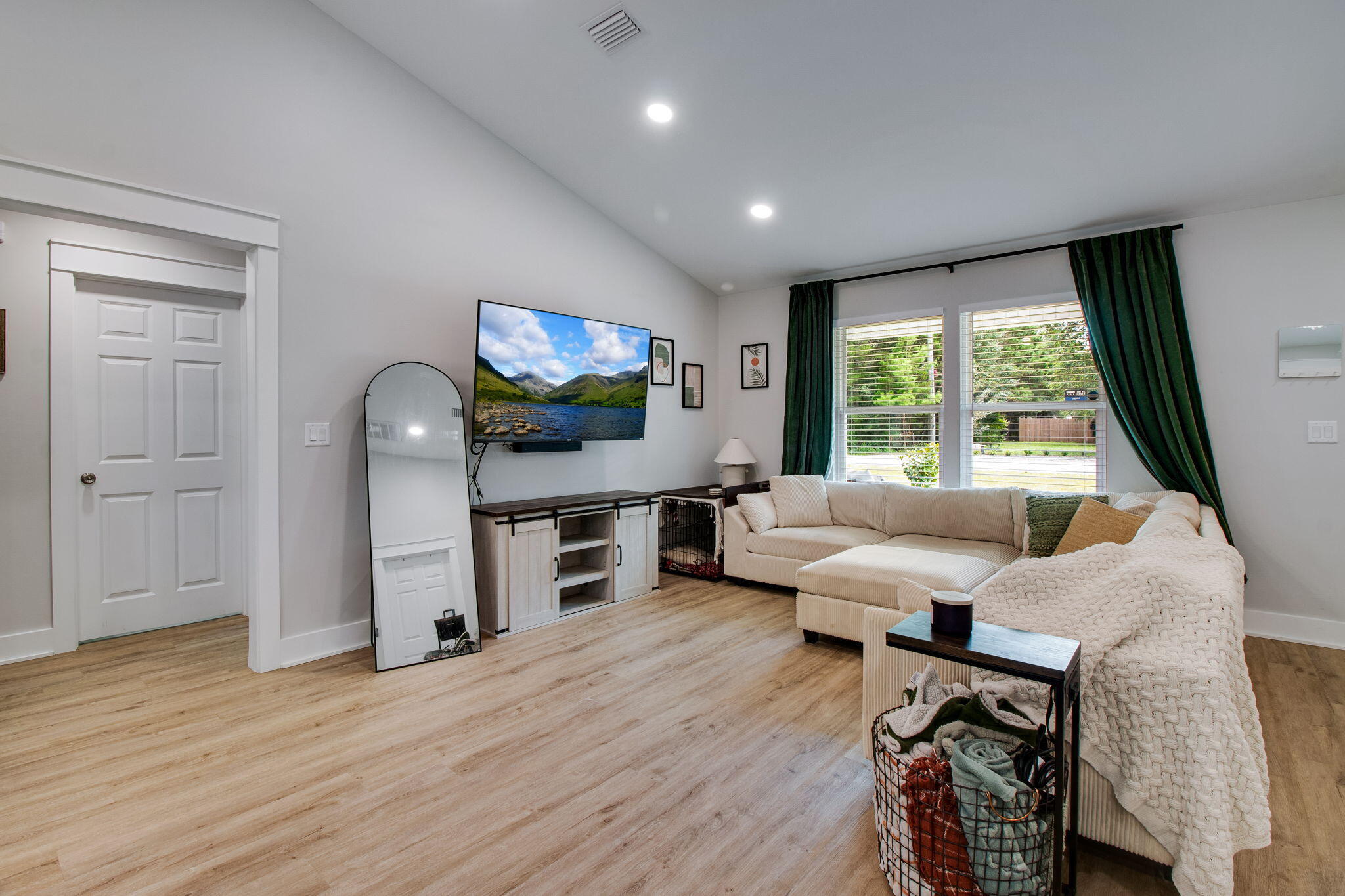 43 Crocus Avenue DeFuniak Springs, FL 32433 - Photo 5 of 20 a living room with furniture and a flat screen tv