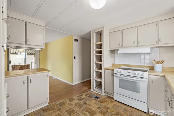 $129,000 | 55 Juniper Mobile Estate, Sequim, WA 98382