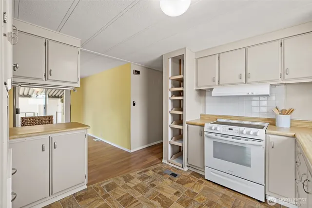 $129,000 | 55 Juniper Mobile Estate, Sequim, WA 98382