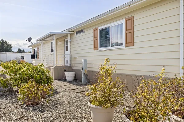 $129,000 | 55 Juniper Mobile Estate, Sequim, WA 98382