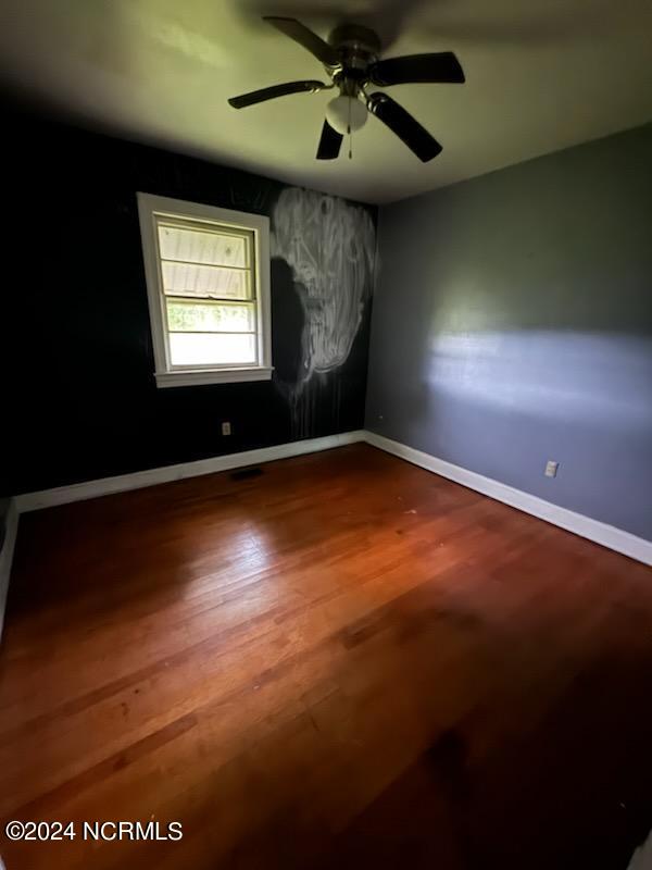 2096 Greene Haynes Road Kinston, NC 28504 - Photo 9 of 10 Bed 3