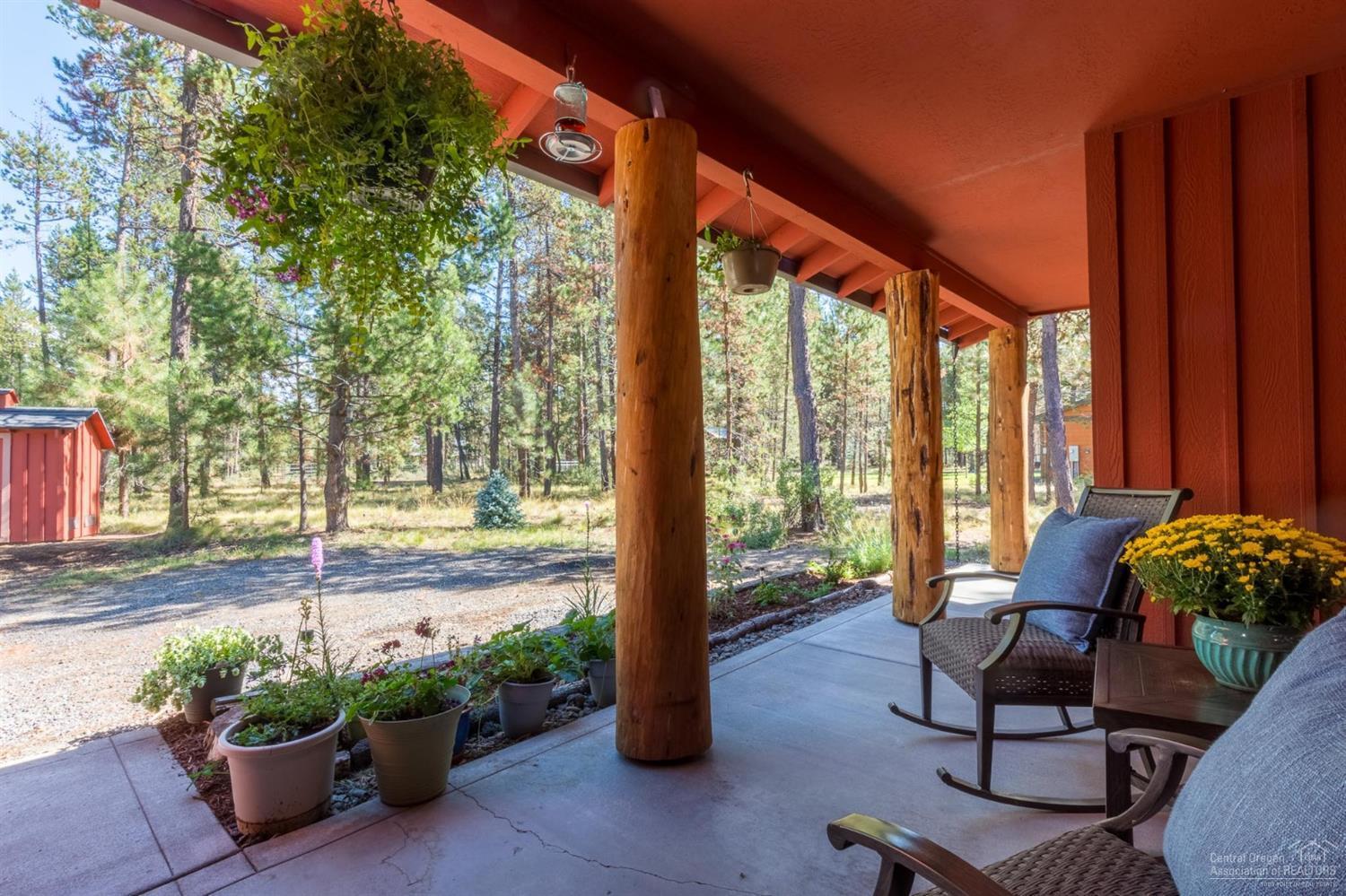 56069 Savage Road Bend, OR 97707 - Photo 23 of 24 Gallery Image 23