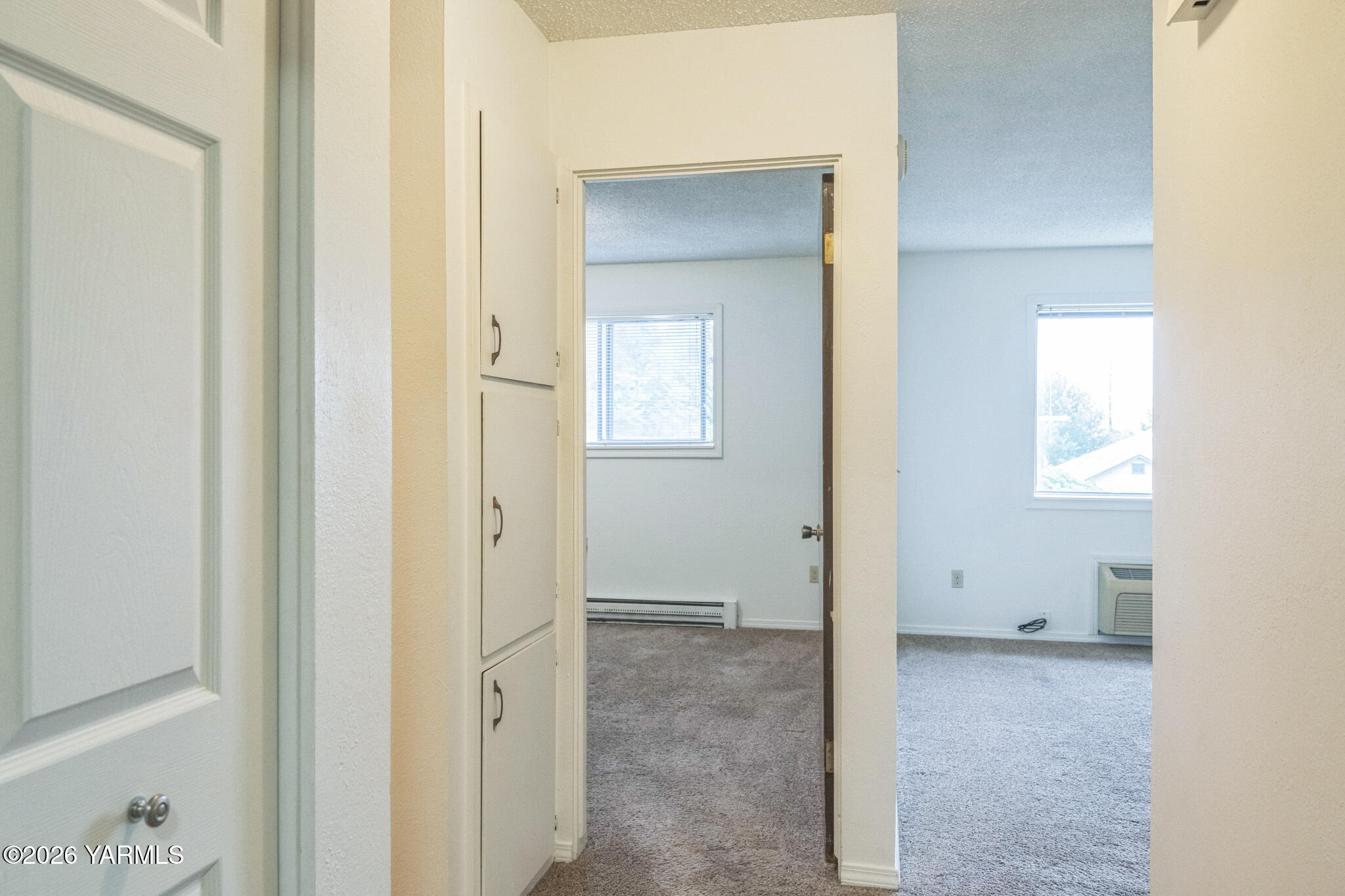 1020 South 20th Avenue Yakima, WA 98902 - Photo 17 of 18 a view of an empty room