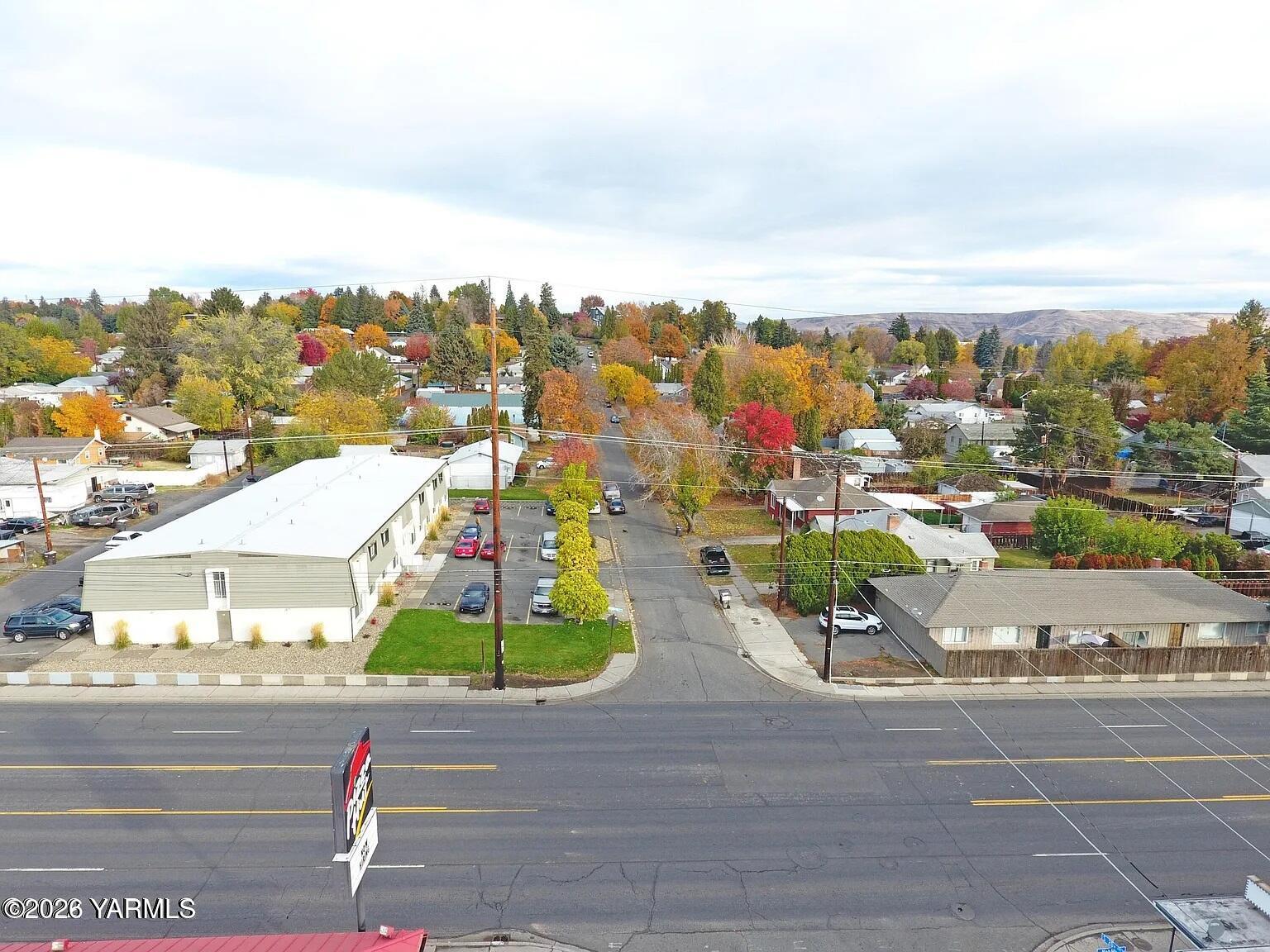 1020 South 20th Avenue Yakima, WA 98902 - Photo 5 of 18 a view of a city
