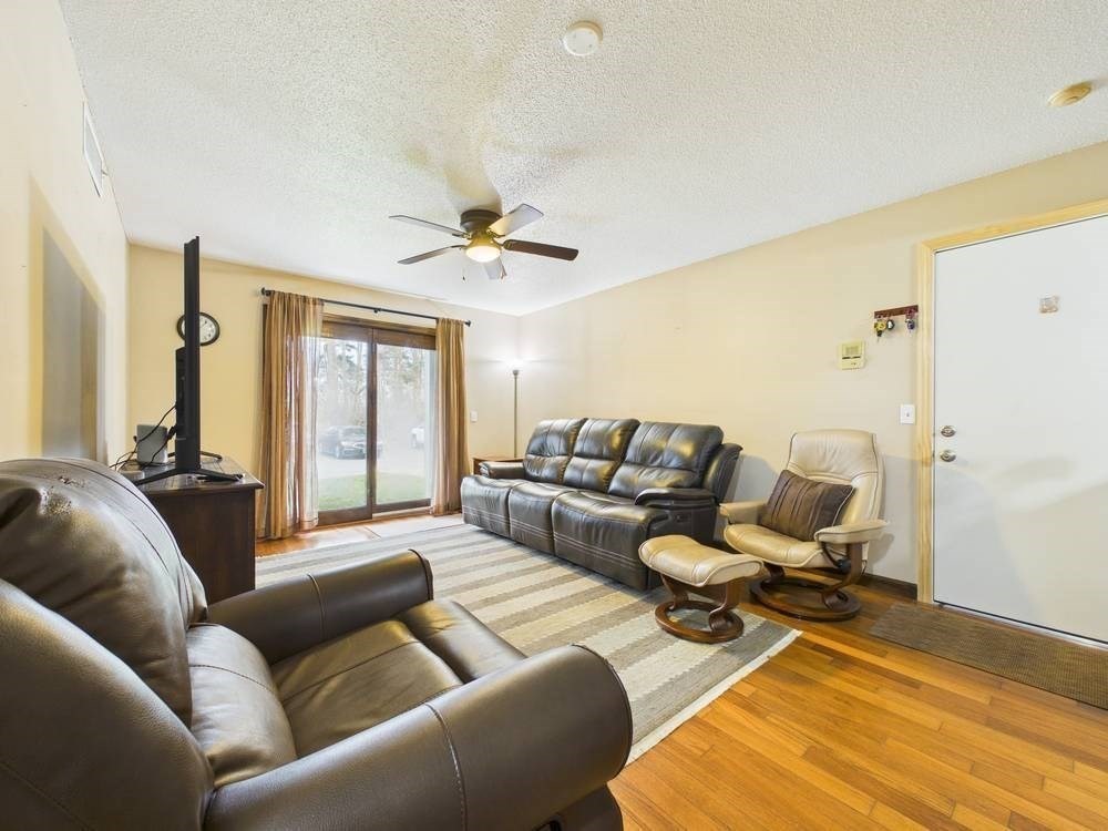 1940 Phillips Road, Unit 17 New Bedford, MA 02745 - Photo 8 of 18 a living room with furniture