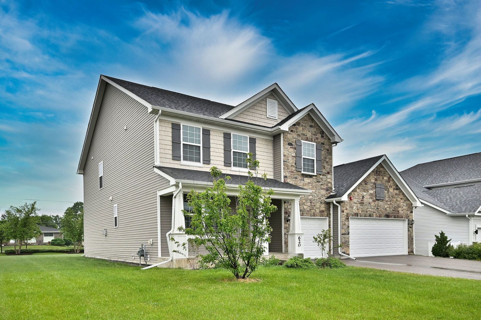 620 North Sullivan Street Addison, IL 60101 - Photo 2 of 50 Gallery Image 2
