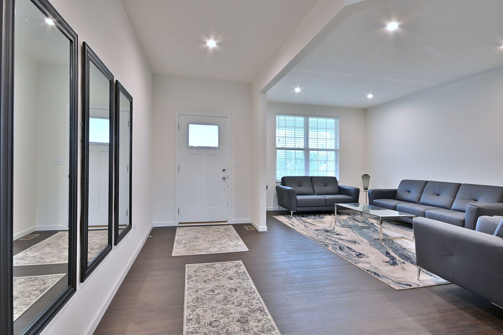 620 North Sullivan Street Addison, IL 60101 - Photo 9 of 50 Gallery Image 9