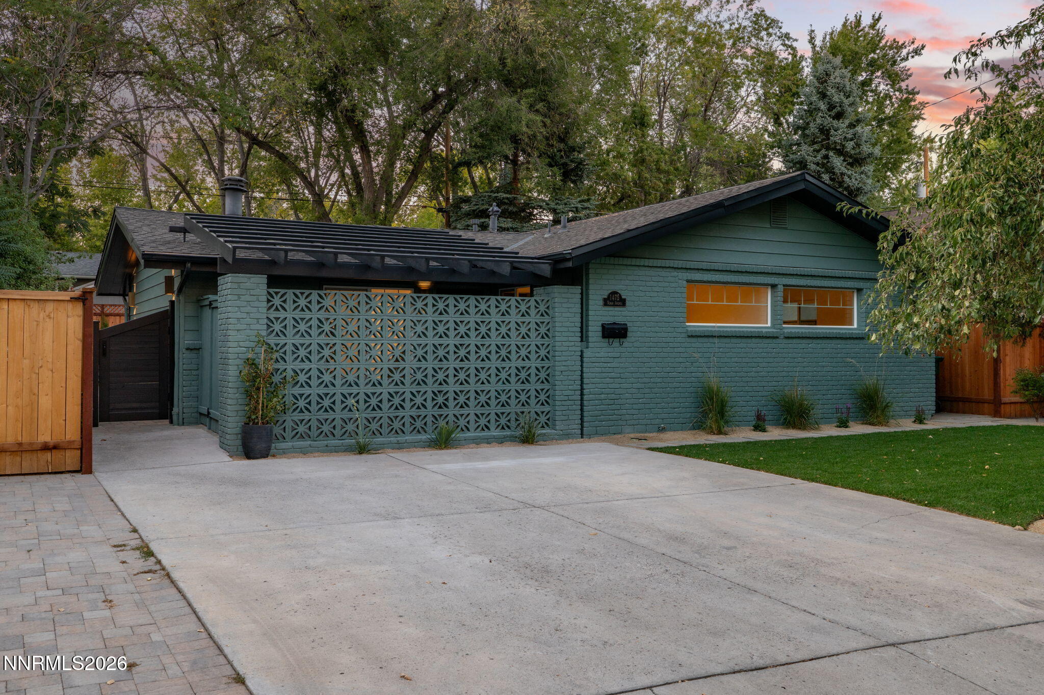 1475 Nixon Avenue Reno, NV 89509 - Photo 47 of 67 2-web-or-mls-1475 Nixon Twilight-3