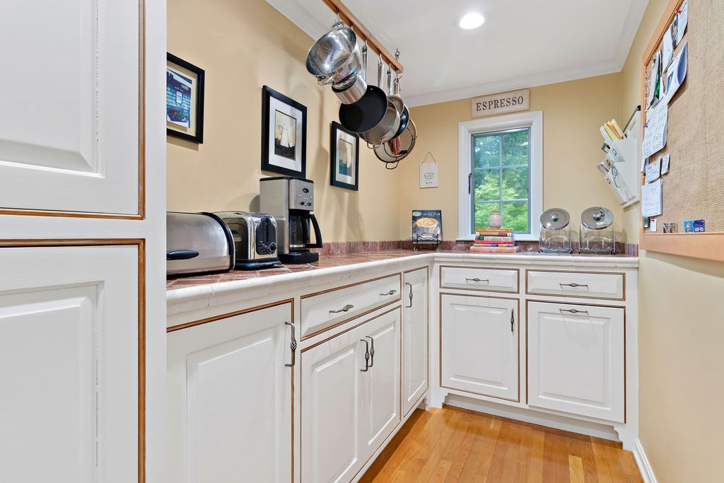 9 Westfield Road Hopkinton, MA 01748 - Photo 15 of 42 Gallery Image 15