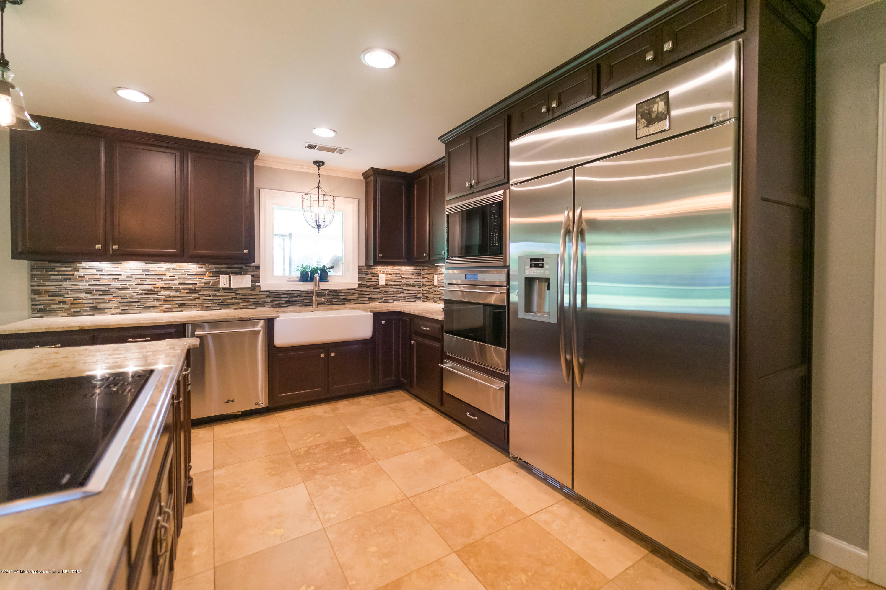 2596 Peyton Road Coldwater, MS 38618 - Photo 15 of 65 TOP OF THE LINE APPLIANCES