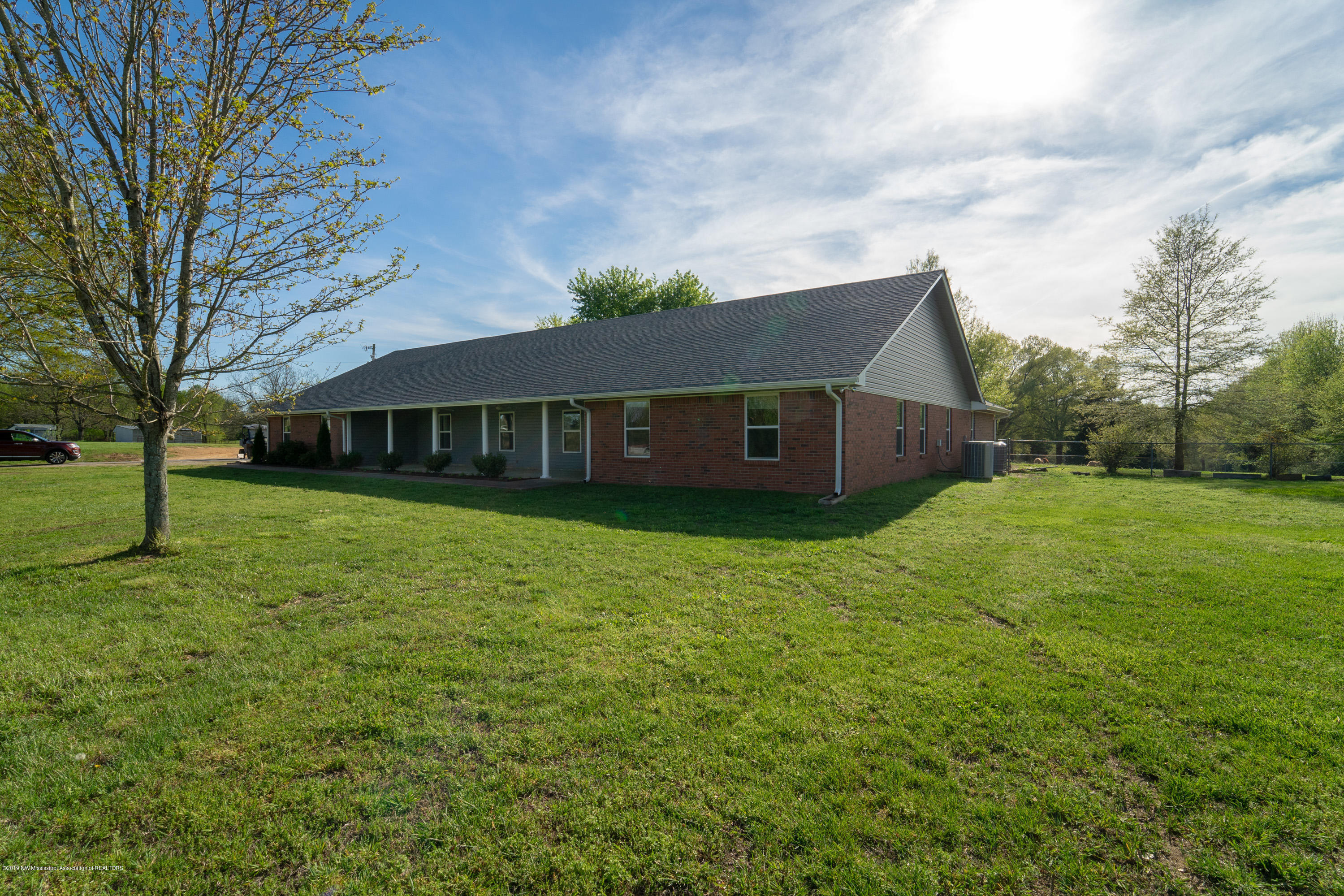 2596 PEYTRON RD