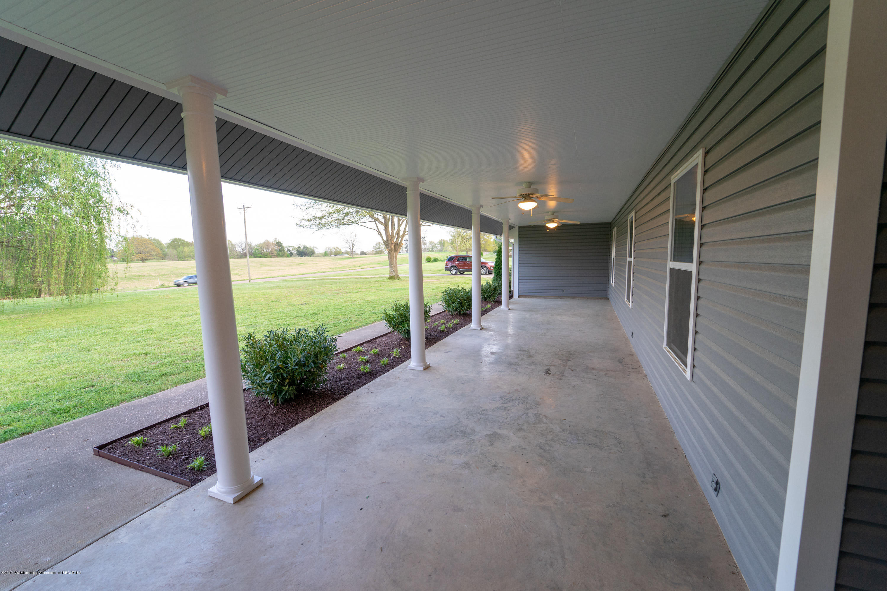 HUGE FRONT PORCH