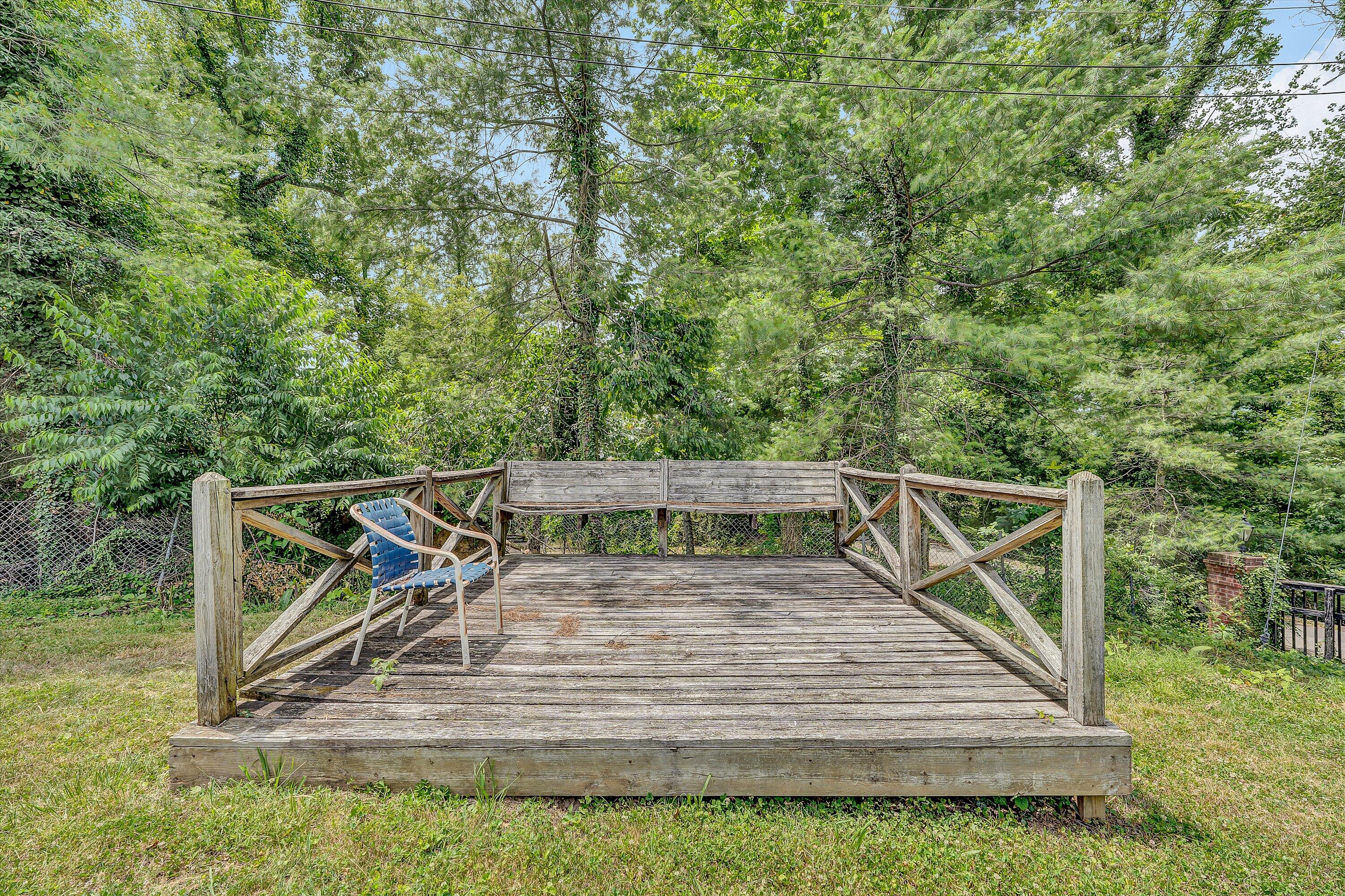 6066 Thornrose Road Roanoke, VA 24012 - Photo 29 of 32 29-DSC04069