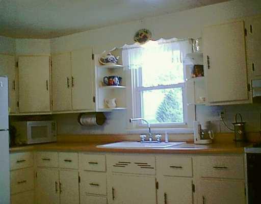 152 Wyant Road Kittanning, PA 16201 - Photo 2 of 8 Kitchen.