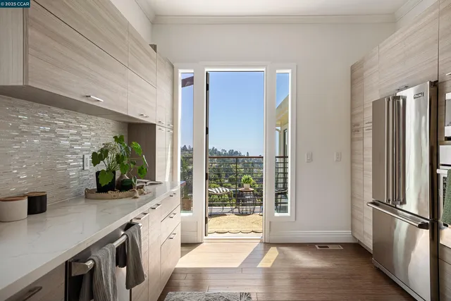 $1,698,000 | 6979 Elverton Drive, Oakland, CA 94611