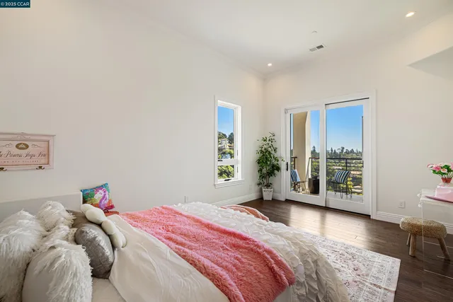 $1,698,000 | 6979 Elverton Drive, Oakland, CA 94611