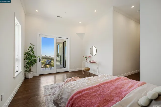 $1,698,000 | 6979 Elverton Drive, Oakland, CA 94611