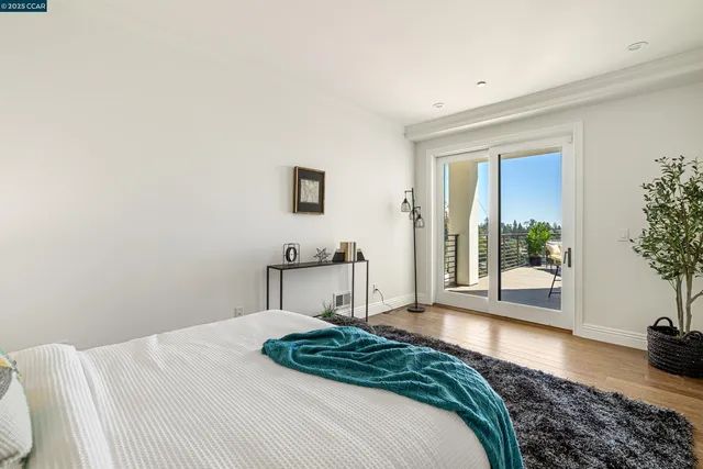 $1,698,000 | 6979 Elverton Drive, Oakland, CA 94611