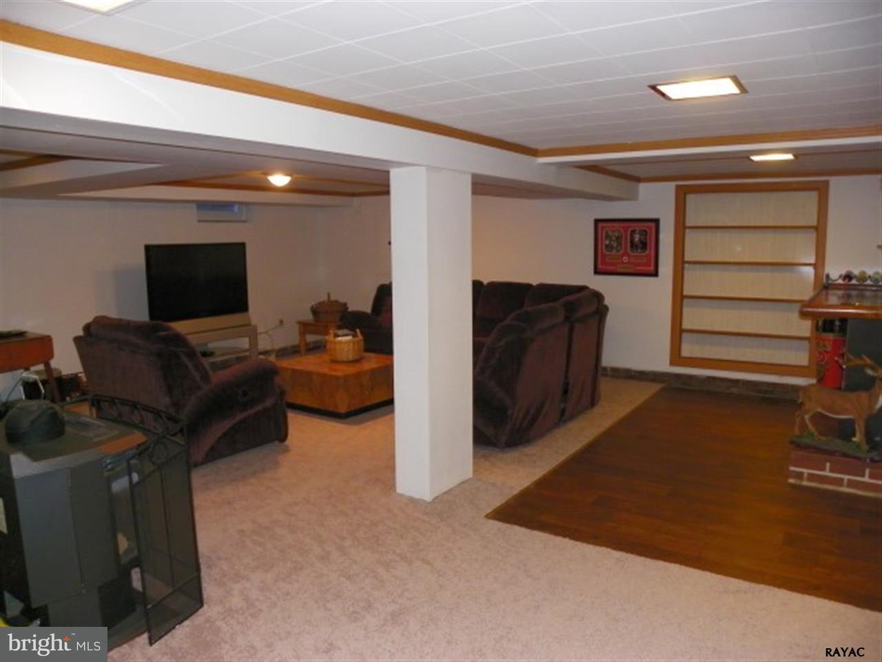 2355 Sycamore Road York, PA 17408 - Photo 22 of 35