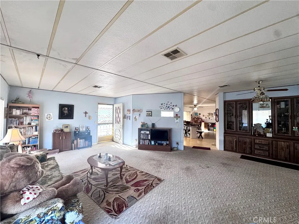 1218 Cleveland, Unit 152 Madera, CA 93638 - Photo 7 of 17