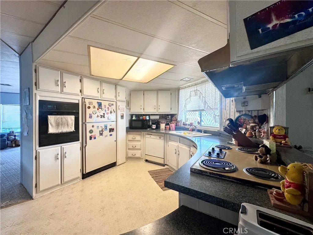 1218 Cleveland, Unit 152 Madera, CA 93638 - Photo 8 of 17