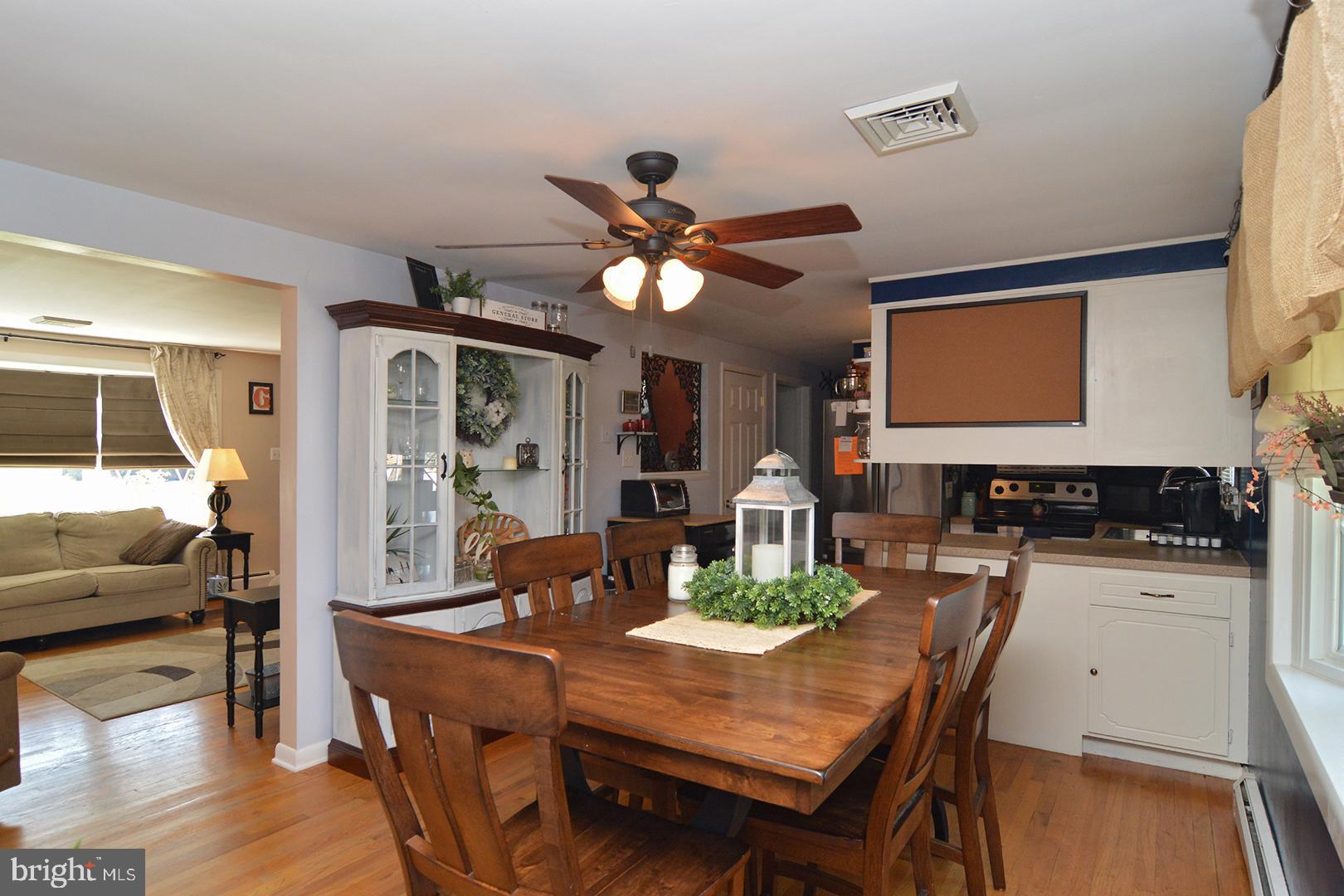 825 Rhodora Avenue Reading, PA 19605 - Photo 8 of 50 Eat-in Kitchen