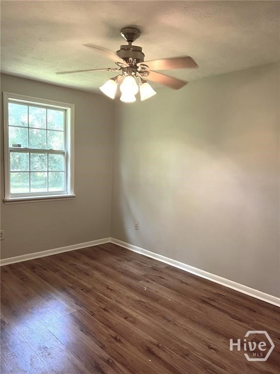 1519 East 31st Street Savannah, GA 31404 - Photo 13 of 16 Beddroom