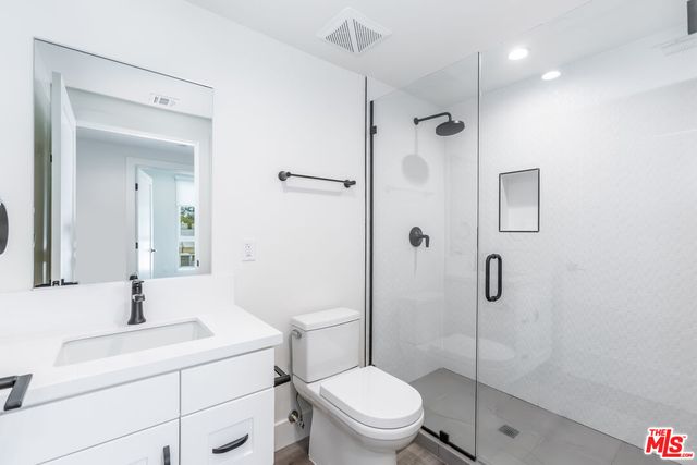 $5,500 | 857 North Hayworth Avenue, Unit 201, Los Angeles, CA 90046